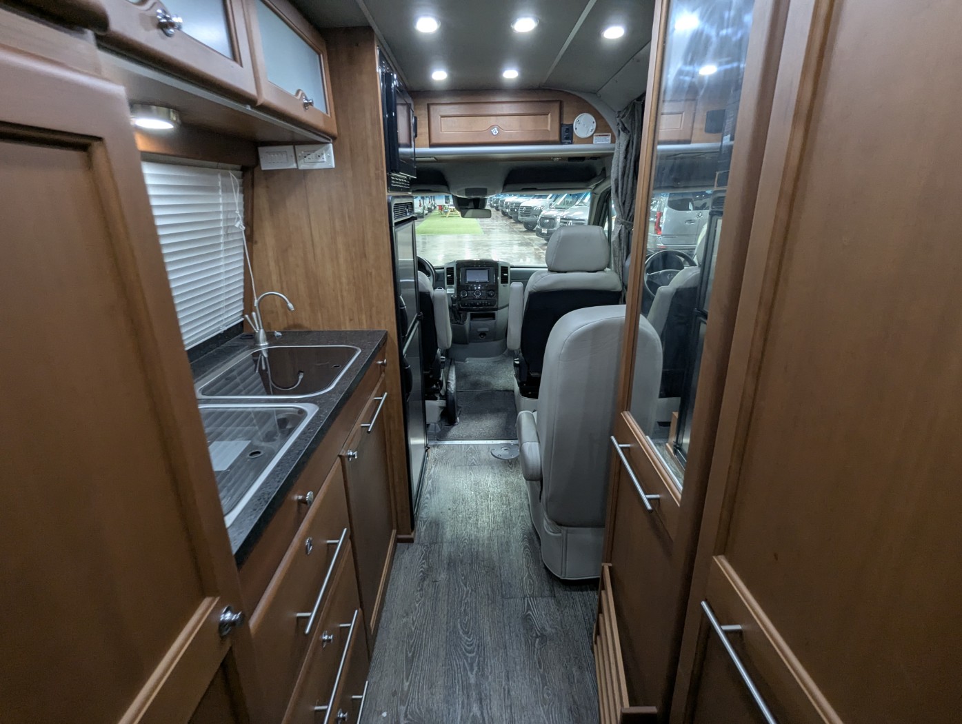 2016 Roadtrek CS Adventurous XL Edition - Image 31