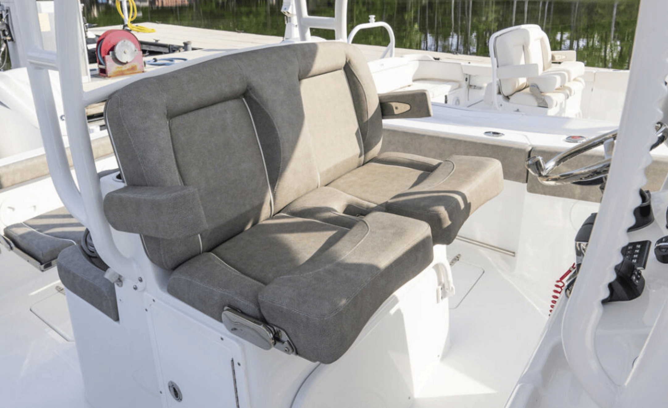 2027 Sea Hunt Gamefish 28FS - Image 11