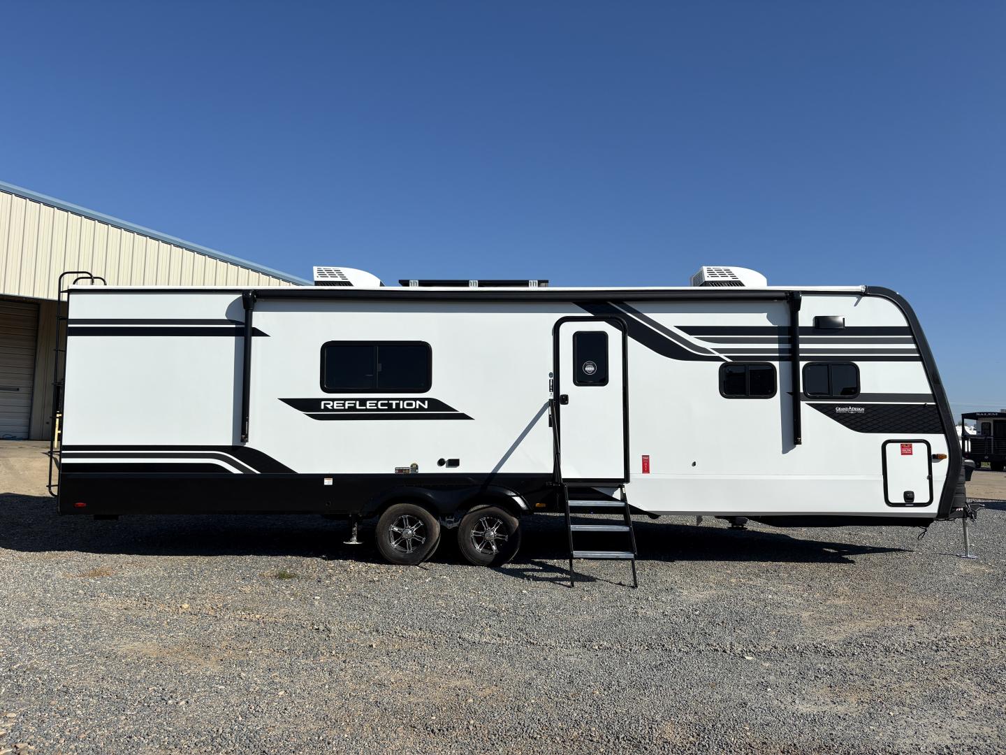 2026 Grand Design Reflection Travel Trailer 322FKTS - Image 2