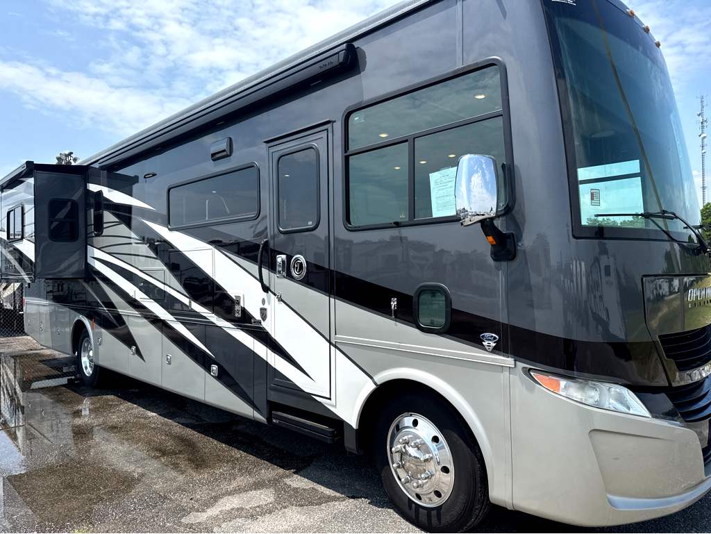 2023 TIFFIN ALLEGRO 36UA - Image 1
