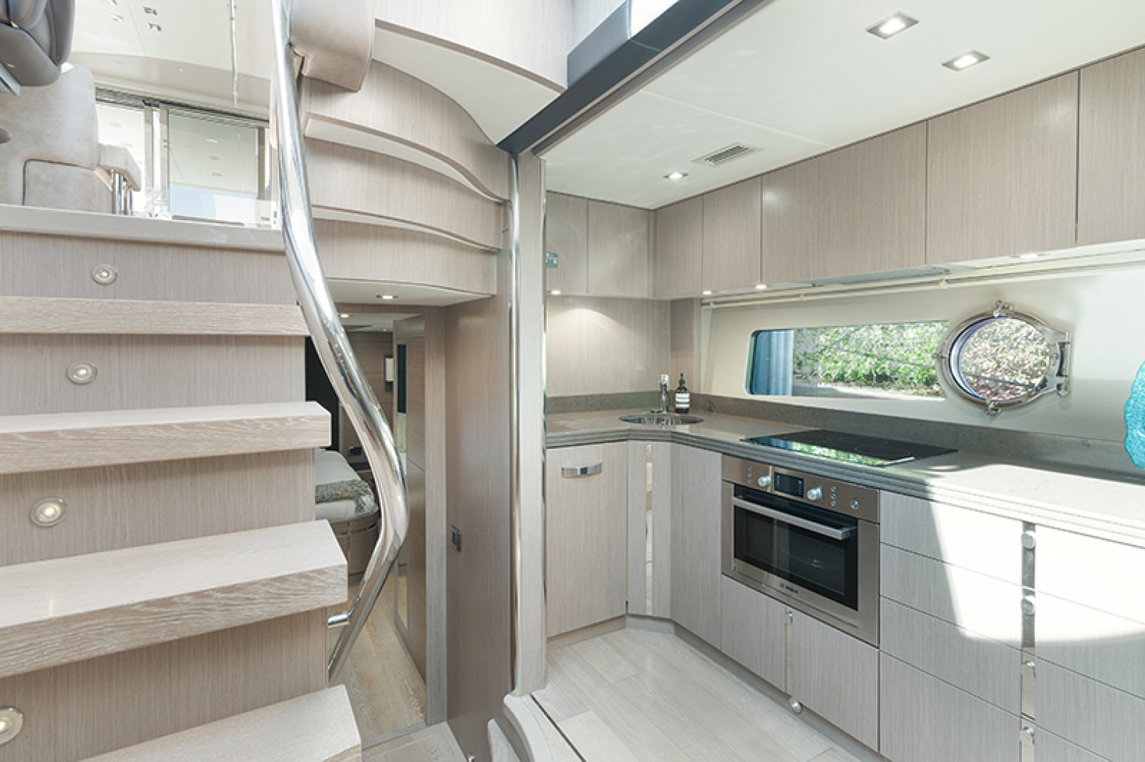2015 Sunseeker Sport Yacht 68 - Image 8