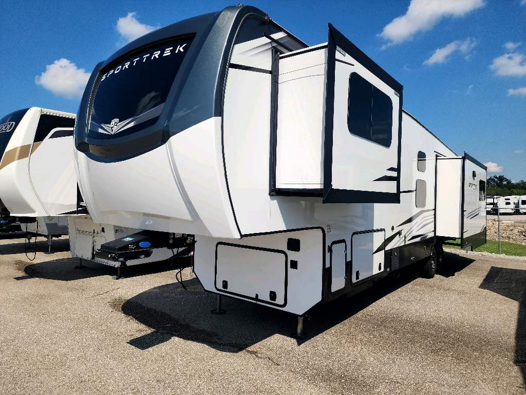 2025 VENTURE RV SPORTTREK 363VFR N/R - Image 2
