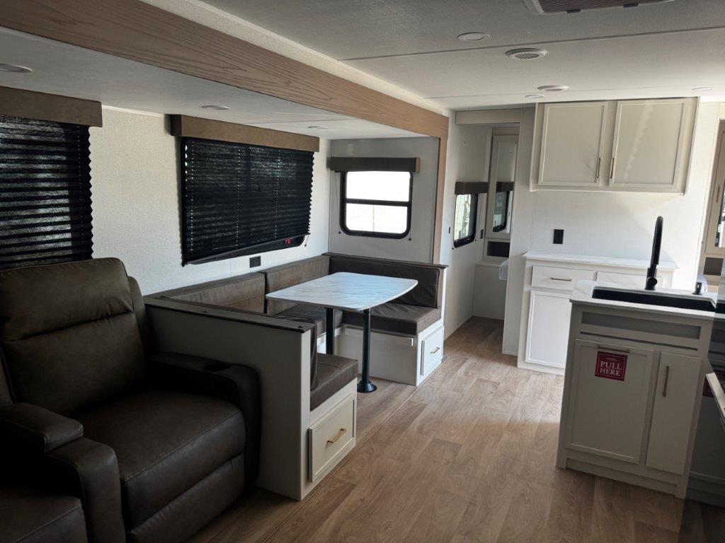 2027 Grand Design Transcend XPLOR 27DBX - Image 24
