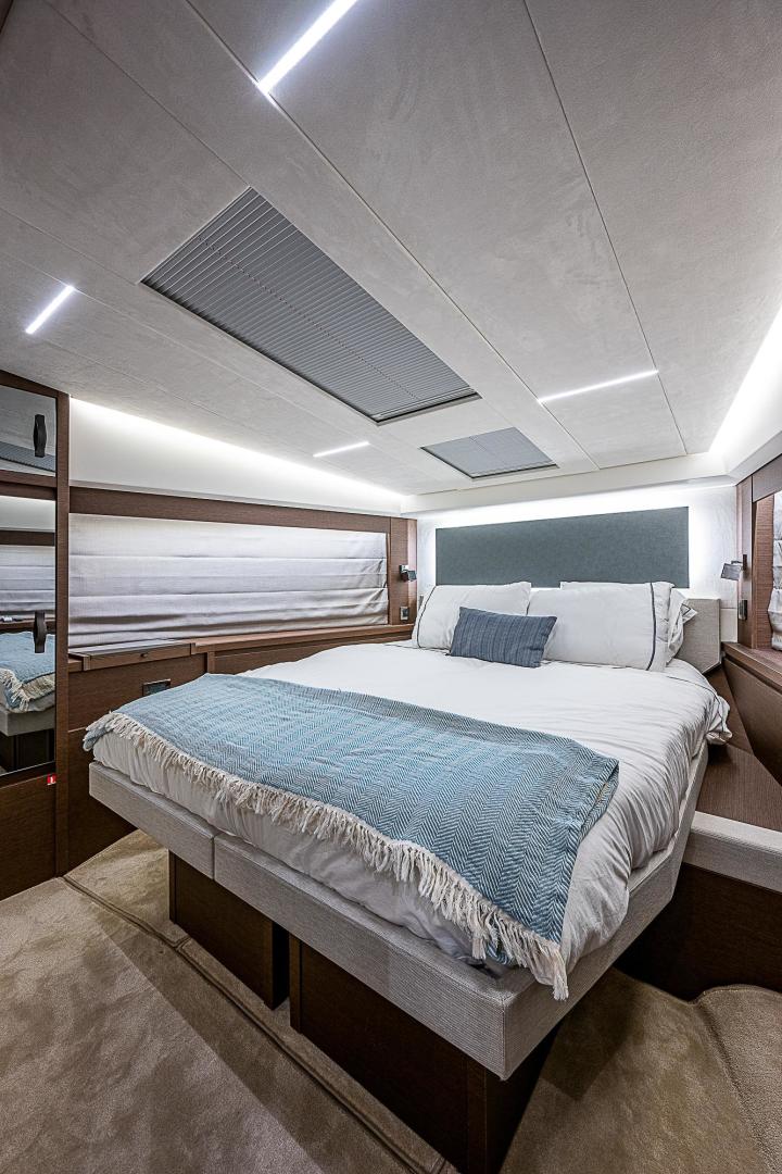 2022 Prestige 520 Fly - Image 34