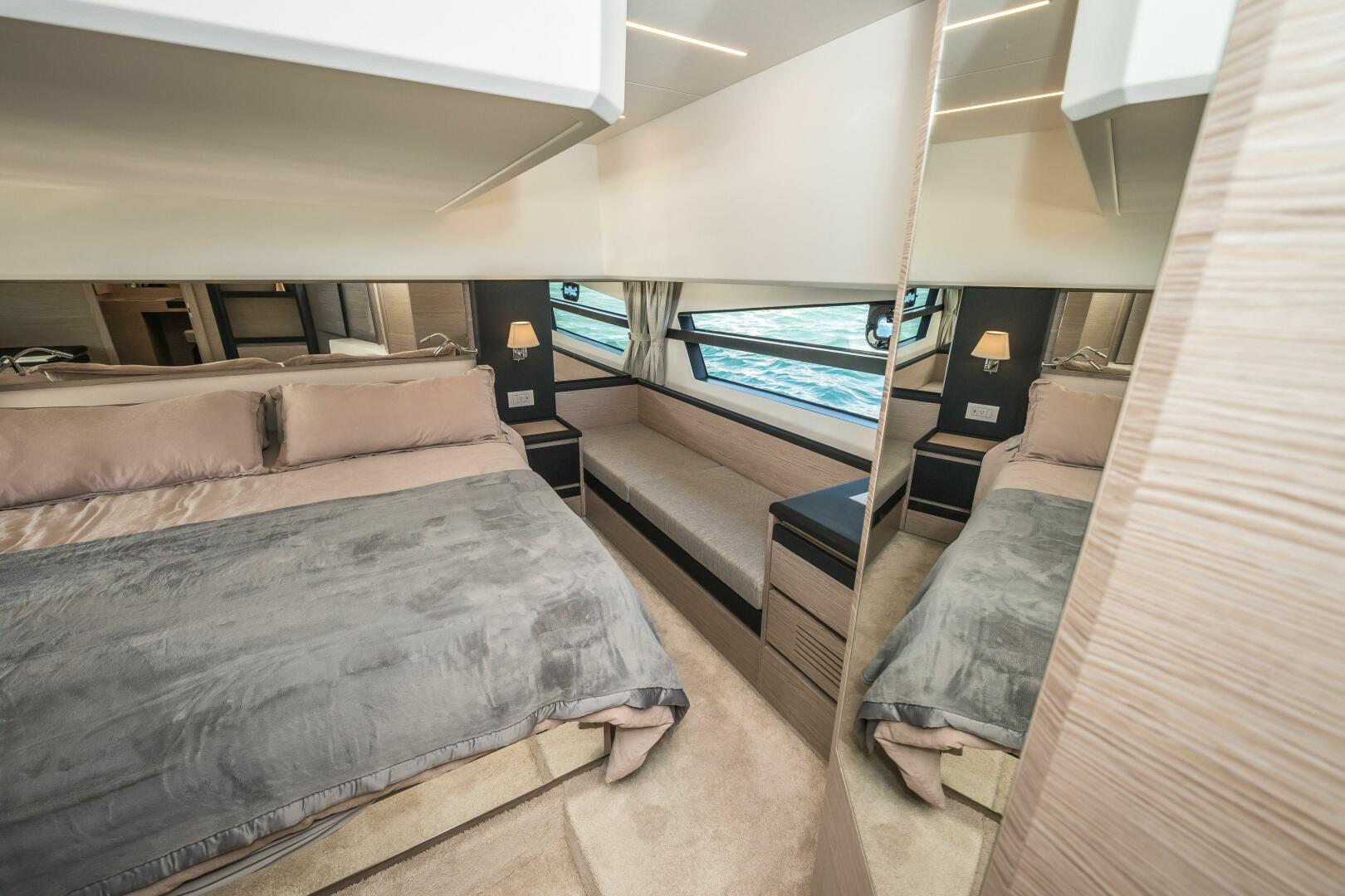 2024 Greenline 45 Coupe HYBRID - Image 11