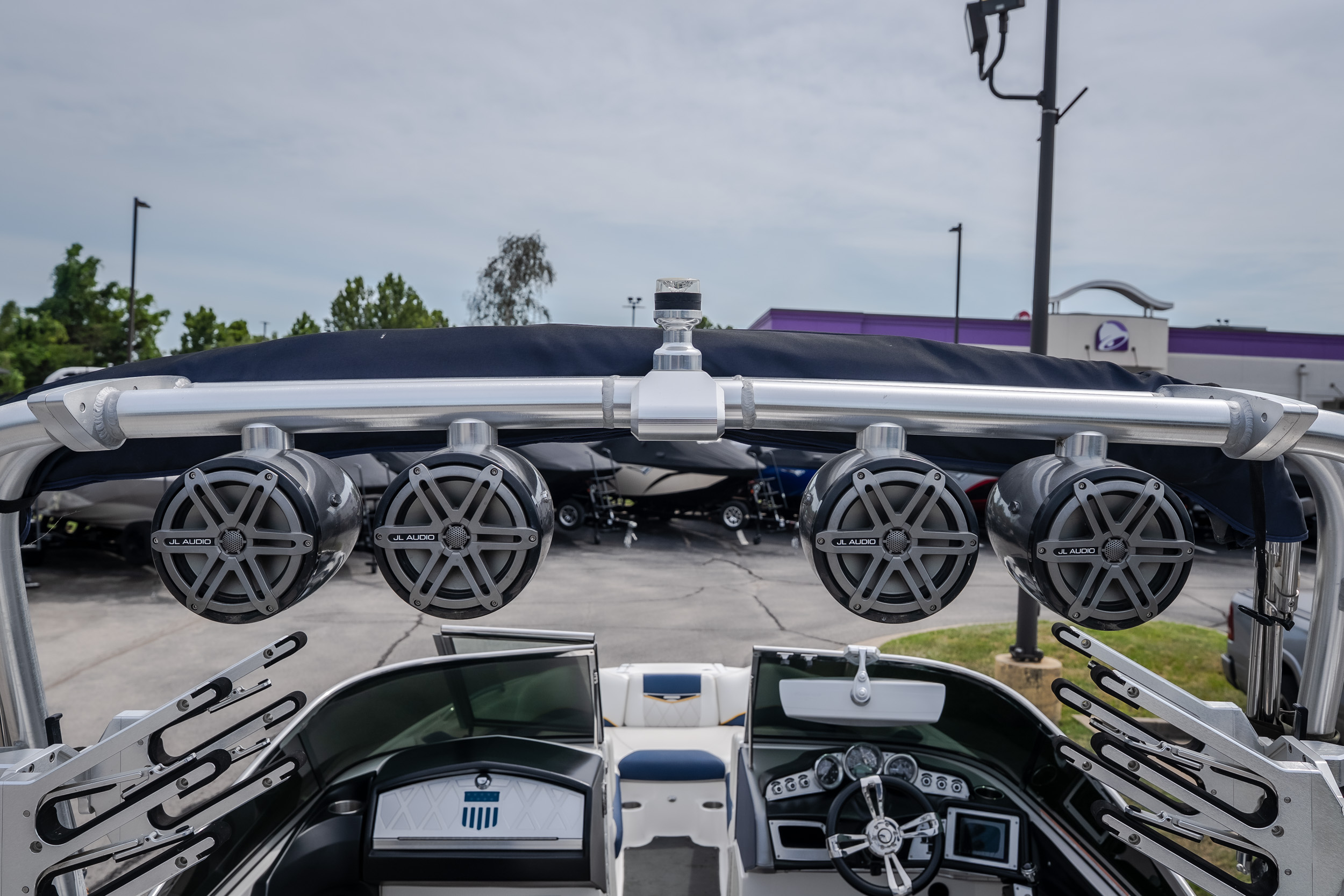 2012 MasterCraft X55 - Image 19
