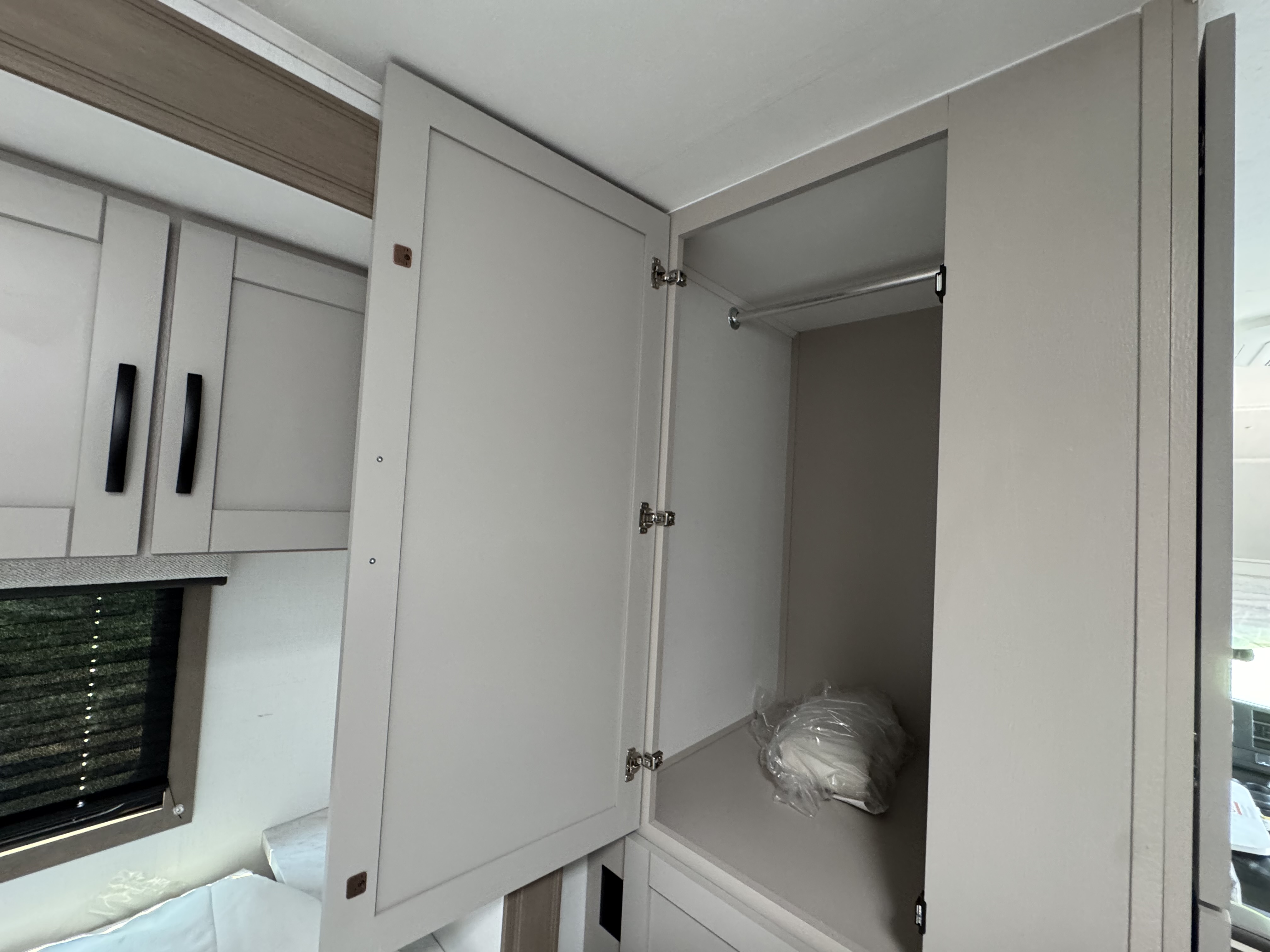 2027 JAYCO REDHAWK SE 22C - Image 29