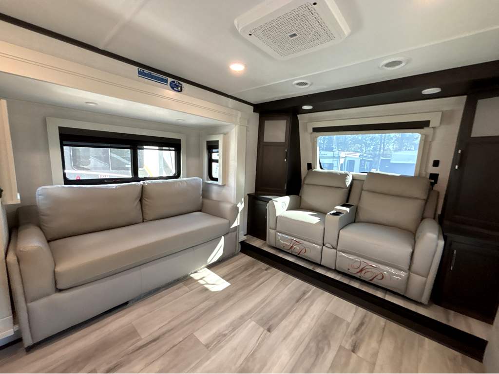 2026 Keystone ALPINE 3710FL - Image 25