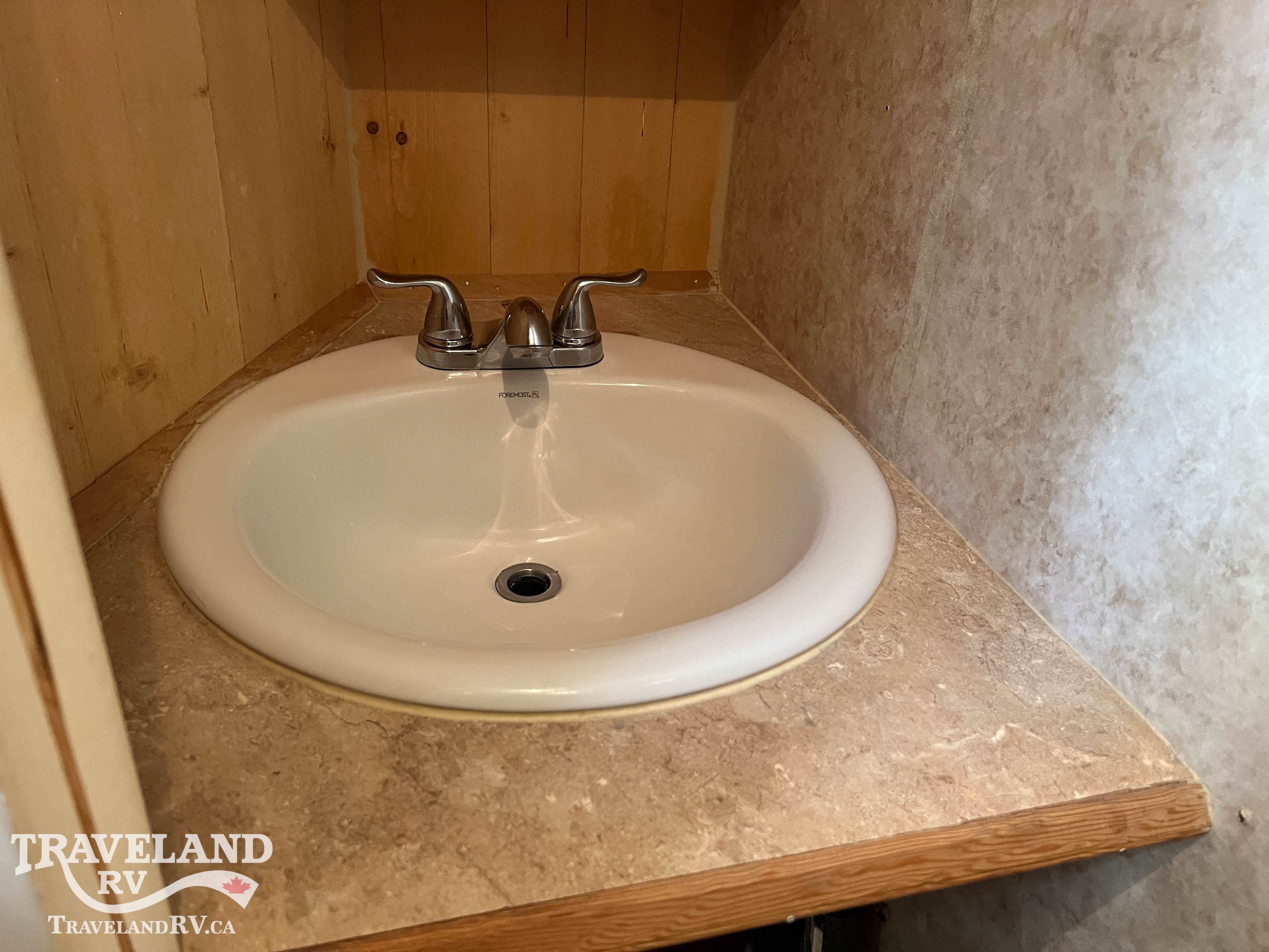 2006 KEYSTONE MONTANA 3400RL - Image 33