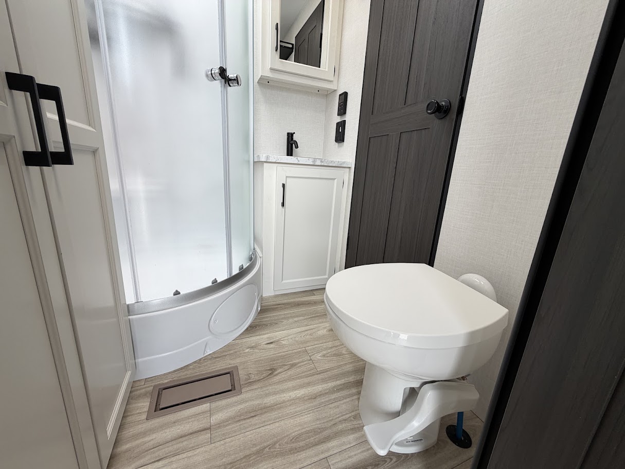 2026 VENTURE RV SPORTTREK 327VIK - Image 55