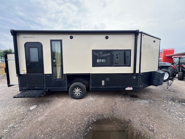2022 ICE CASTLE RV SPIRIT 8X22 - Image 1
