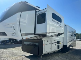 2027 JAYCO PINNACLE 32RLTS - Image 3