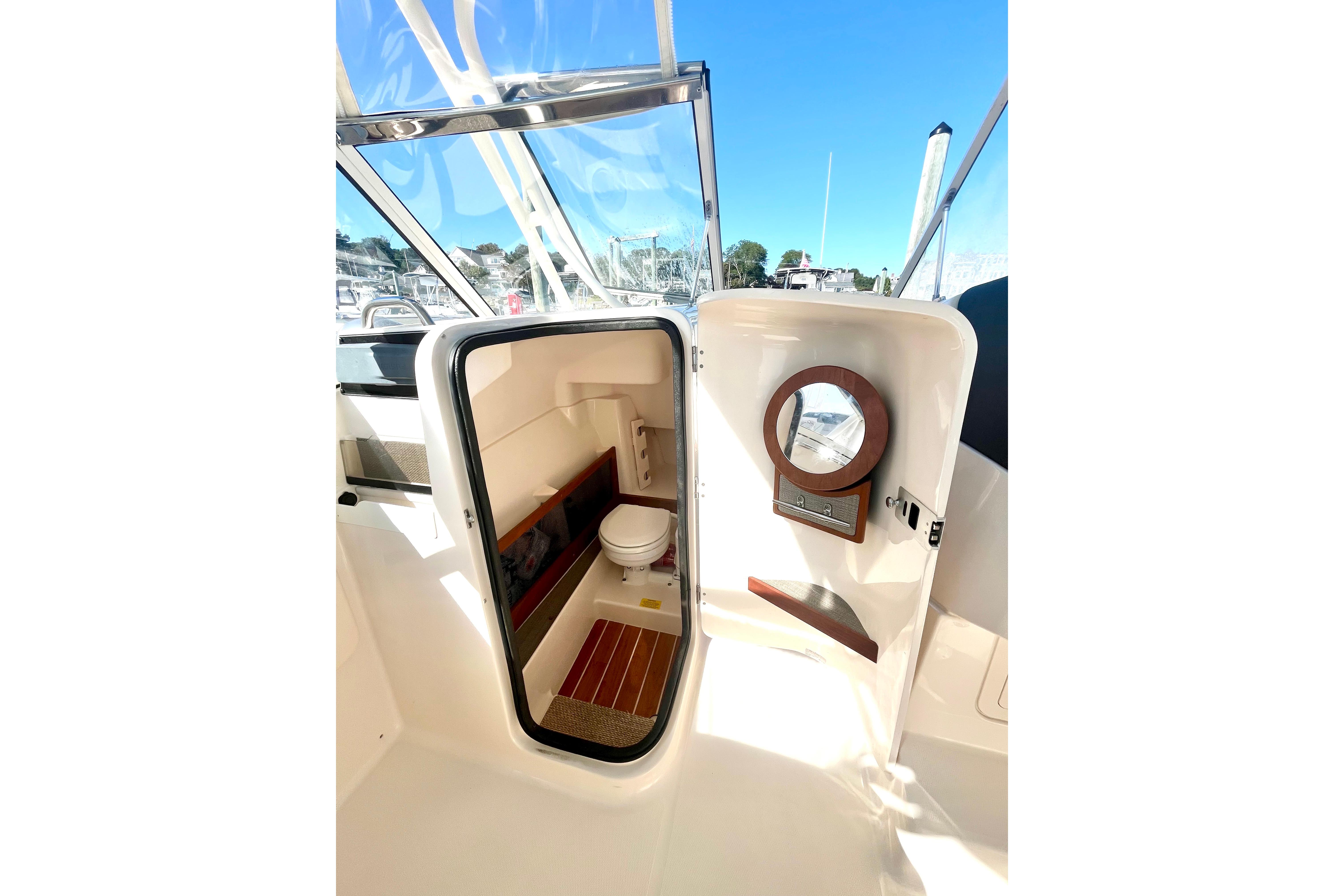 2018 Grady-White Freedom 275 - Image 40