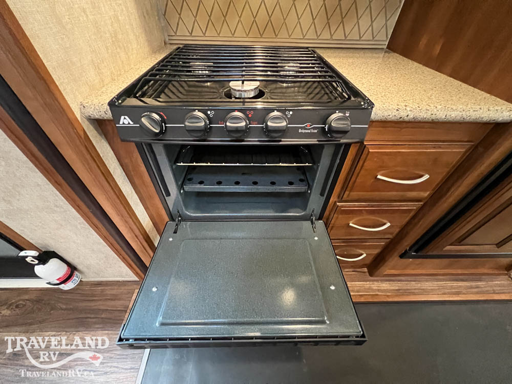 2015 Prime Time Crusader 295RST - Image 31