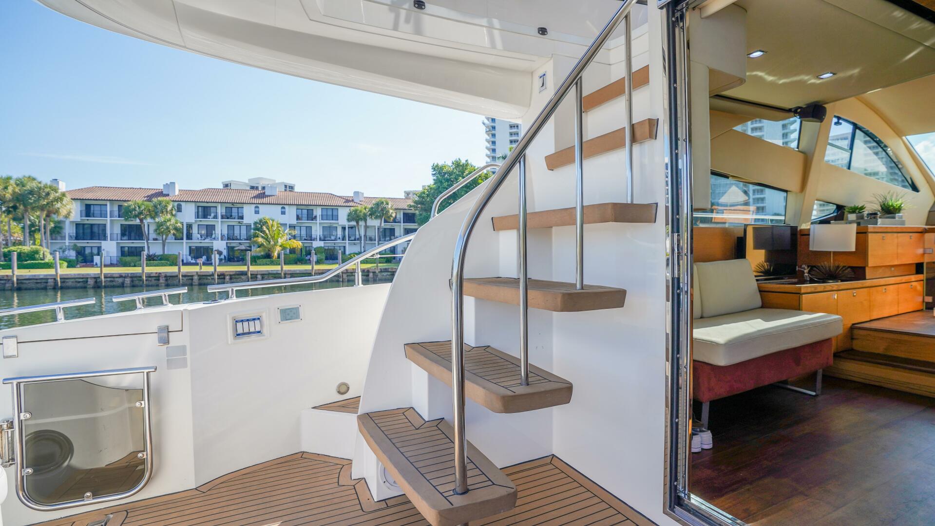 2009 Fairline - Image 14