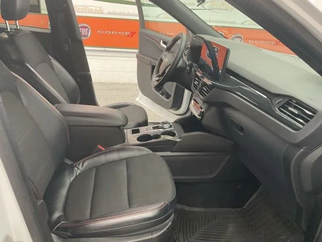 2023 Ford Escape Utility 4D ST Line 2WD - Image 26