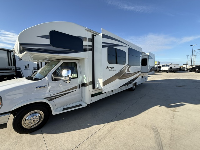 2018 Jayco Greyhawk 29MV - Image 4