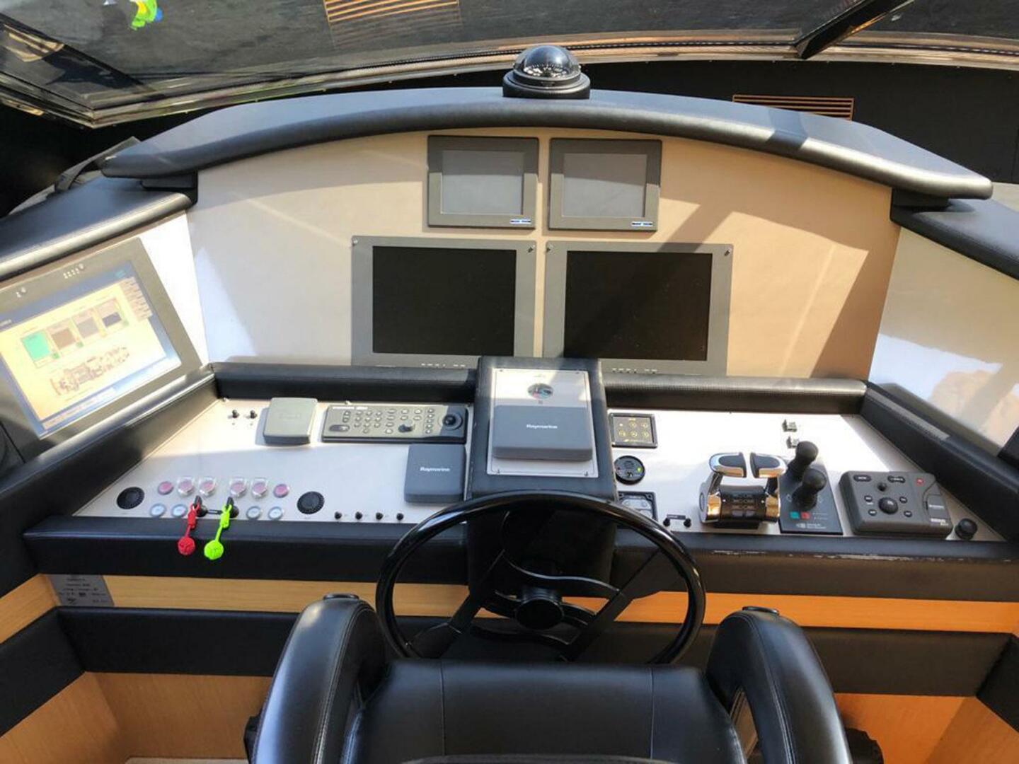 2008 Ferretti Yachts 830 - Image 21