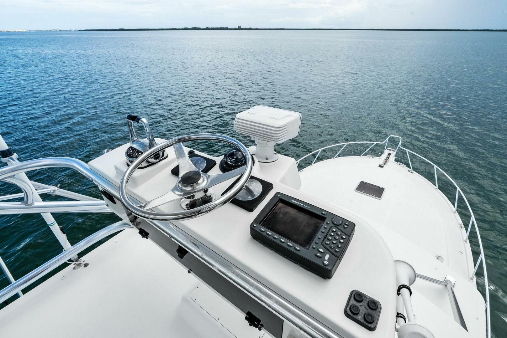 2004 Cabo 40 Hardtop Express - Image 17