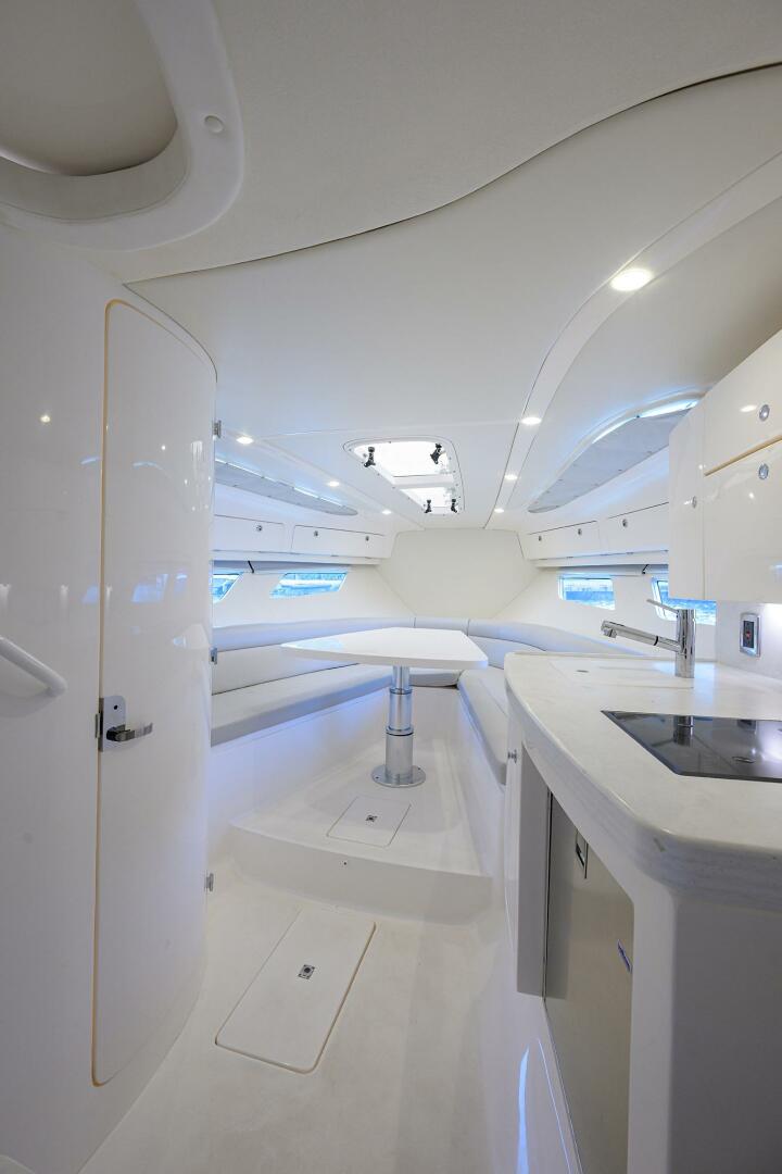 2023 Intrepid 41 Valor - Image 27