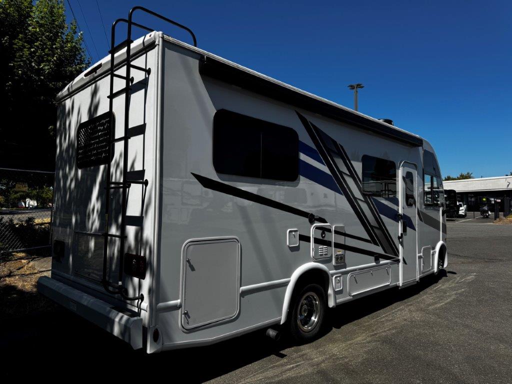2025 Thor Motor Coach Freedom Traveler A24 - Image 4