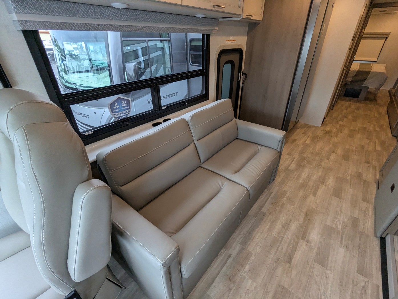 2026 Thor Motor Coach Windsport 35J - Image 13