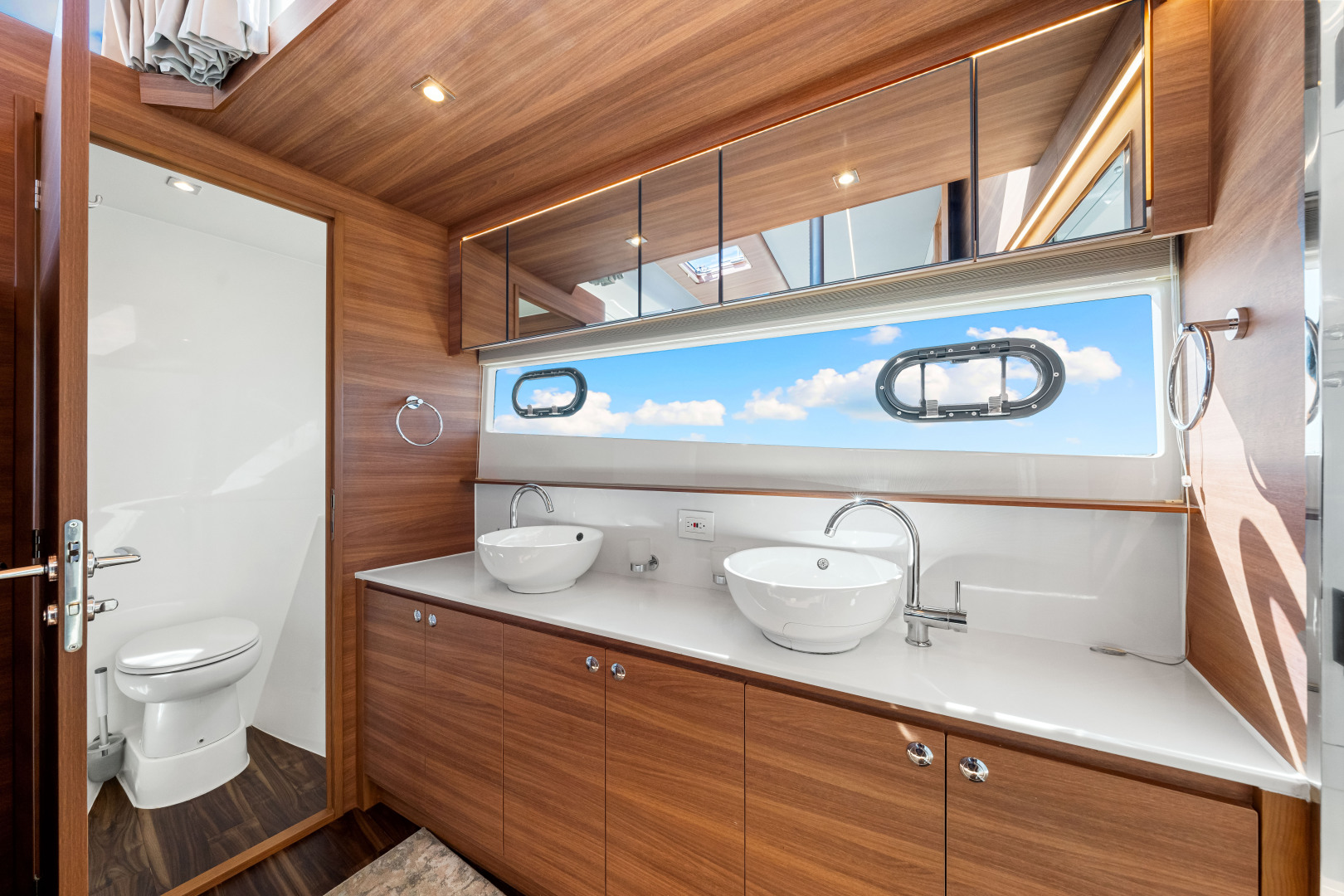 2022 Aquila 54 Yacht - Image 98