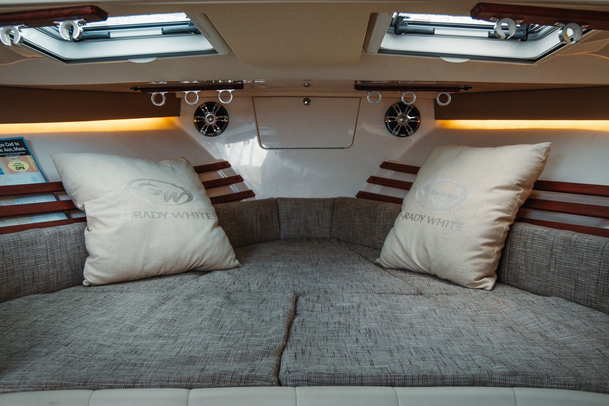 2020 Grady-White Express 330 - Image 59
