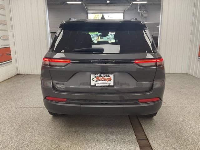 2025 Jeep Grand Cherokee Altitude X 4X4 - Image 7