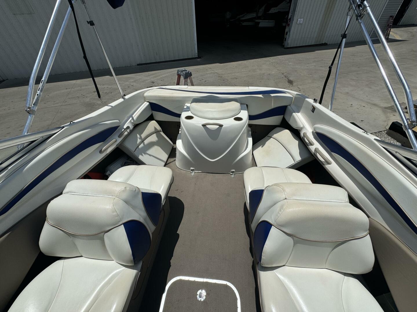 2003 Bayliner 212 Capri Cuddy Cabin Base - Image 9