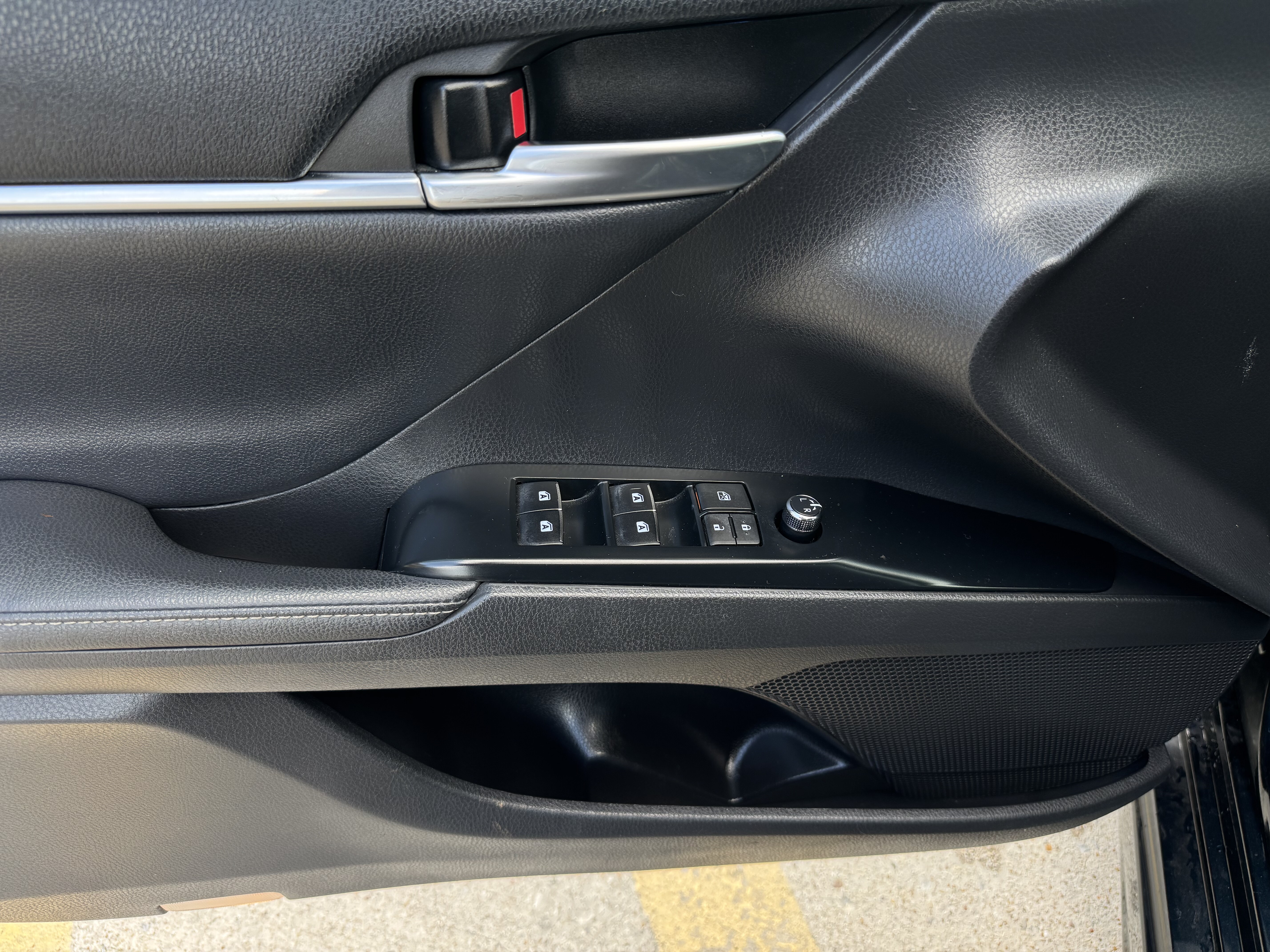2020 Toyota Camry-4 Cyl. Sedan 4D SE - Image 16