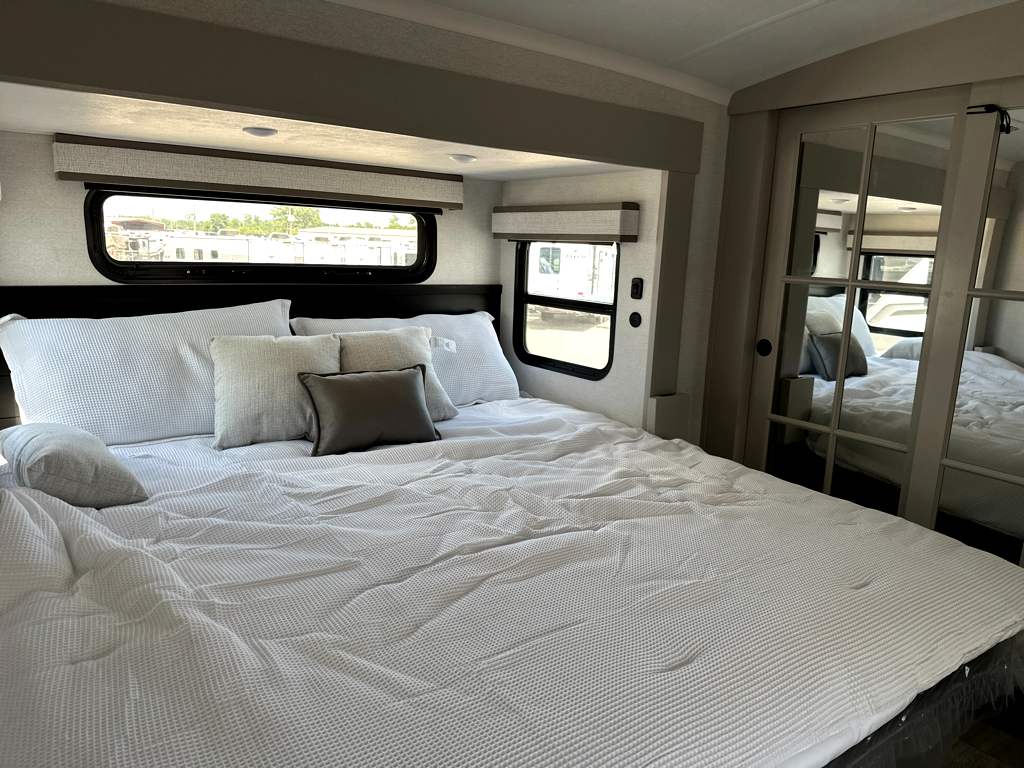 2027 JAYCO NORTH POINT 381CKRE - Image 22