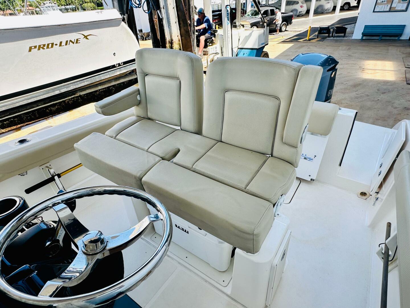 2016 PURSUIT C 238 Center Console Base - Image 47