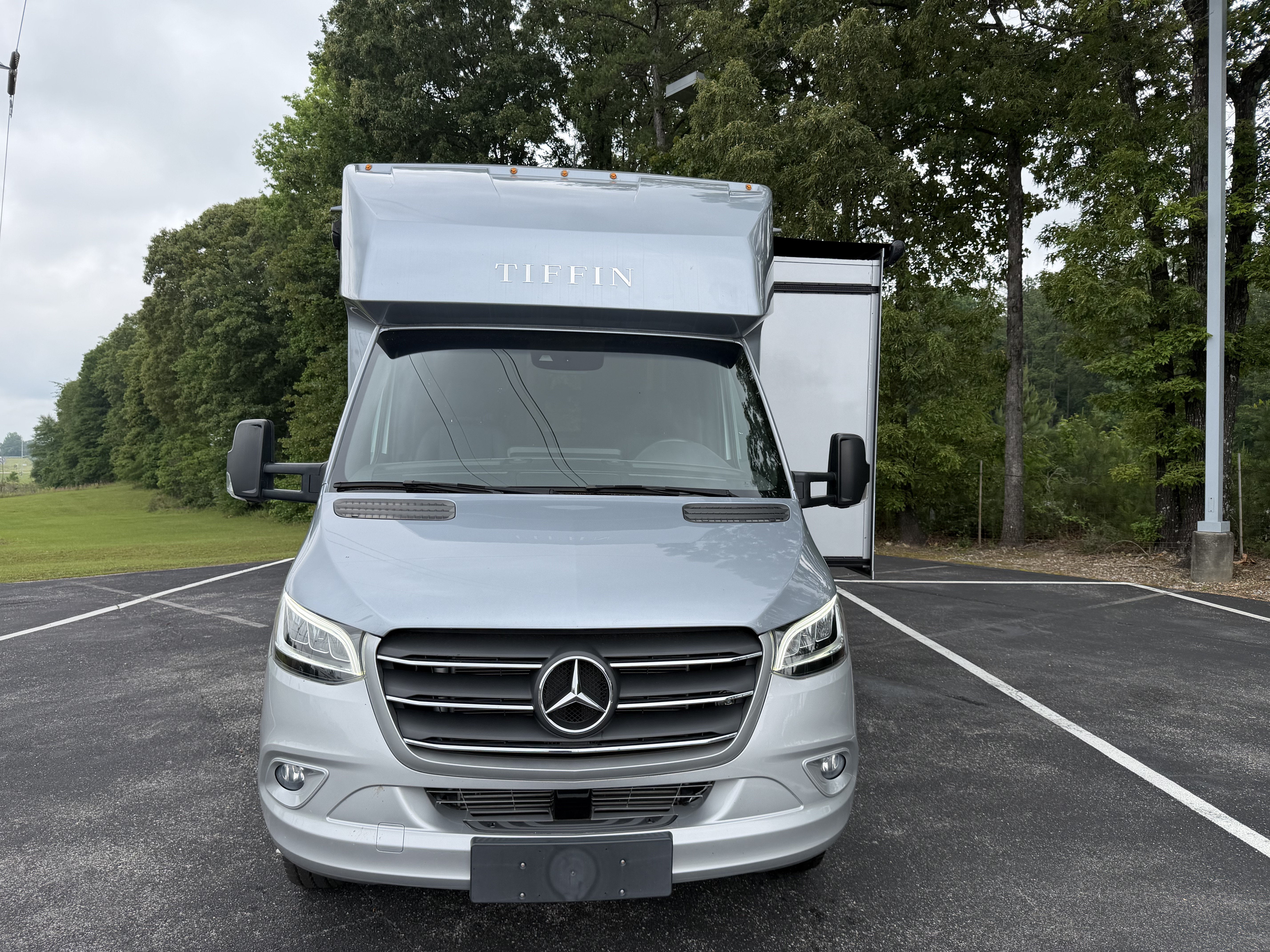 2022 TIFFIN WAYFARER 25 RW - Image 2