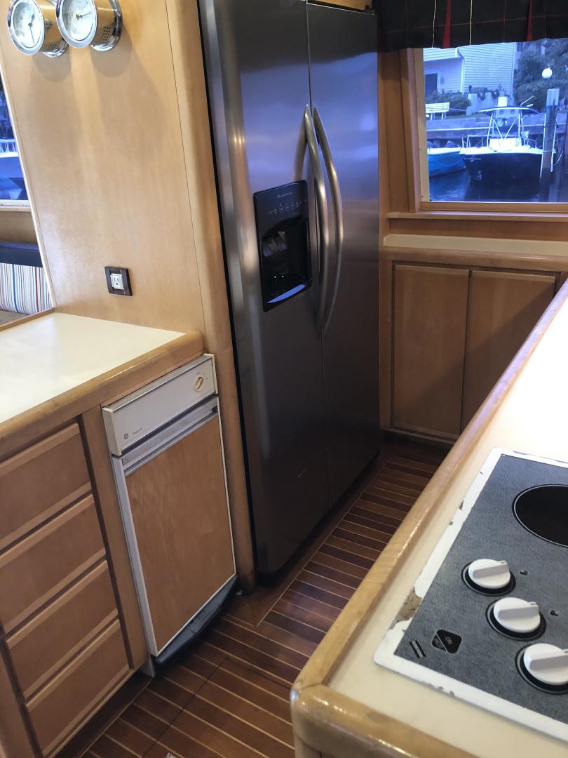 1997 BERTRAM Convertible Base - Image 6
