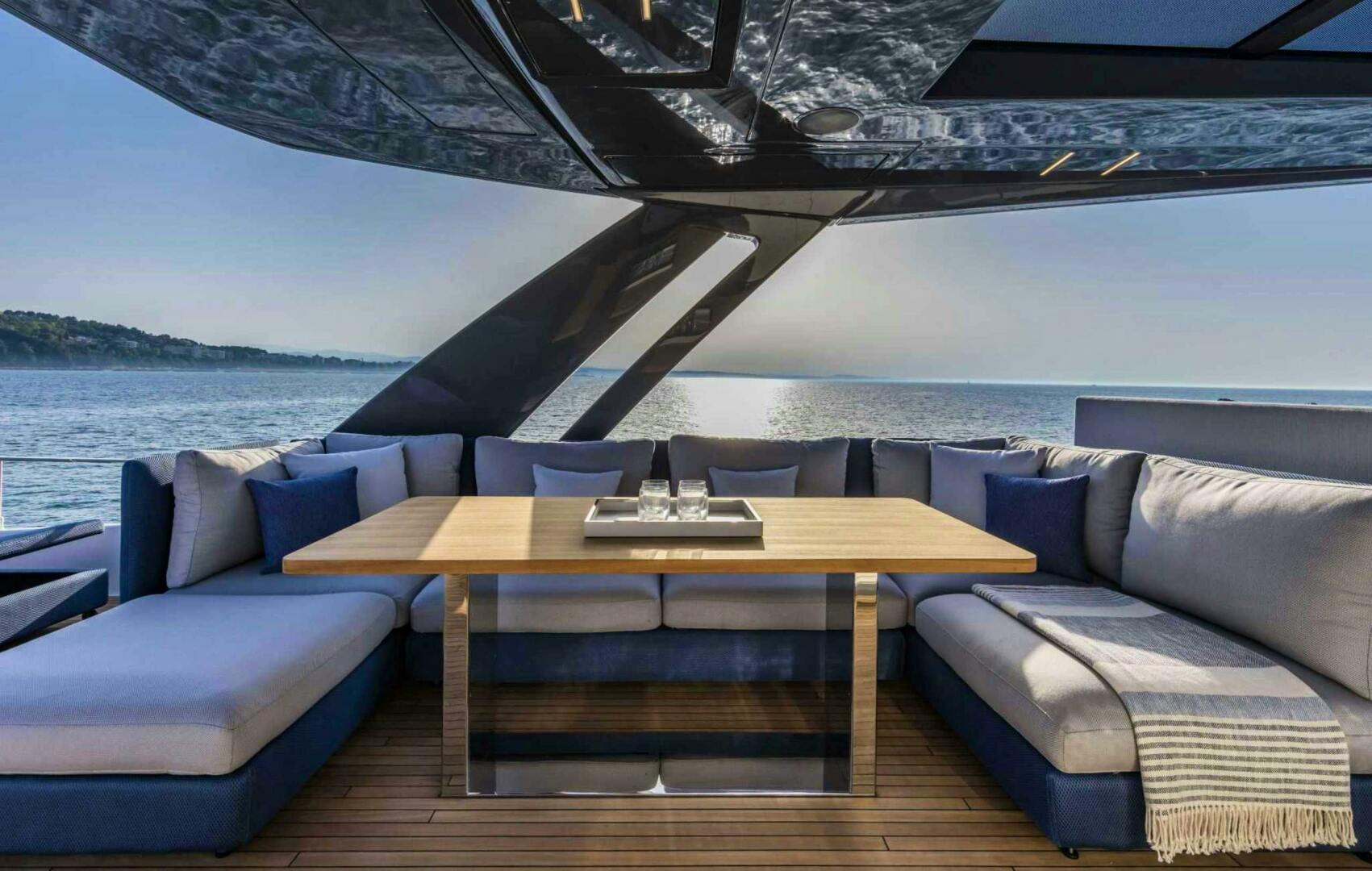 2019 Ferretti Yachts Ferretti 780 Base - Image 11