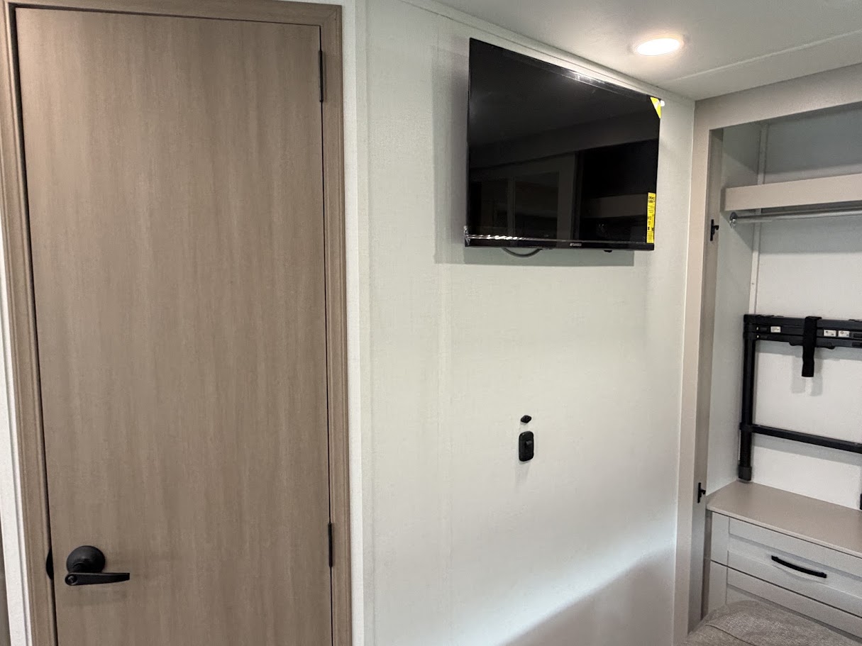 2027 JAYCO GREYHAWK XL 32U - Image 44