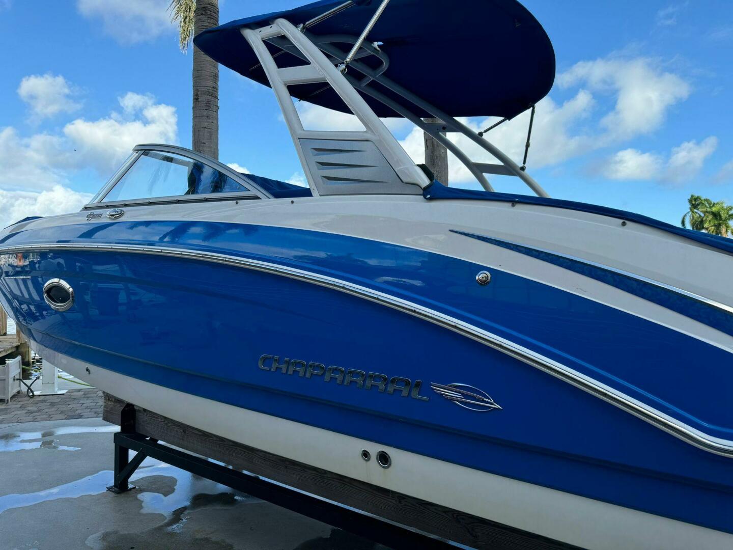 2017 Chaparral 250 Suncoast - Image 2