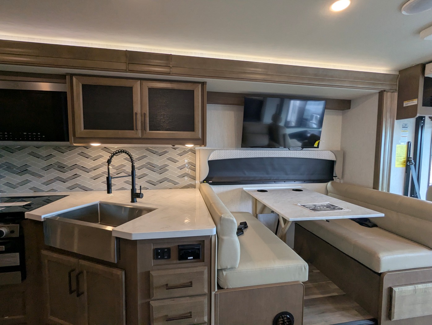 2026 Fleetwood Fortis 32RW - Image 17