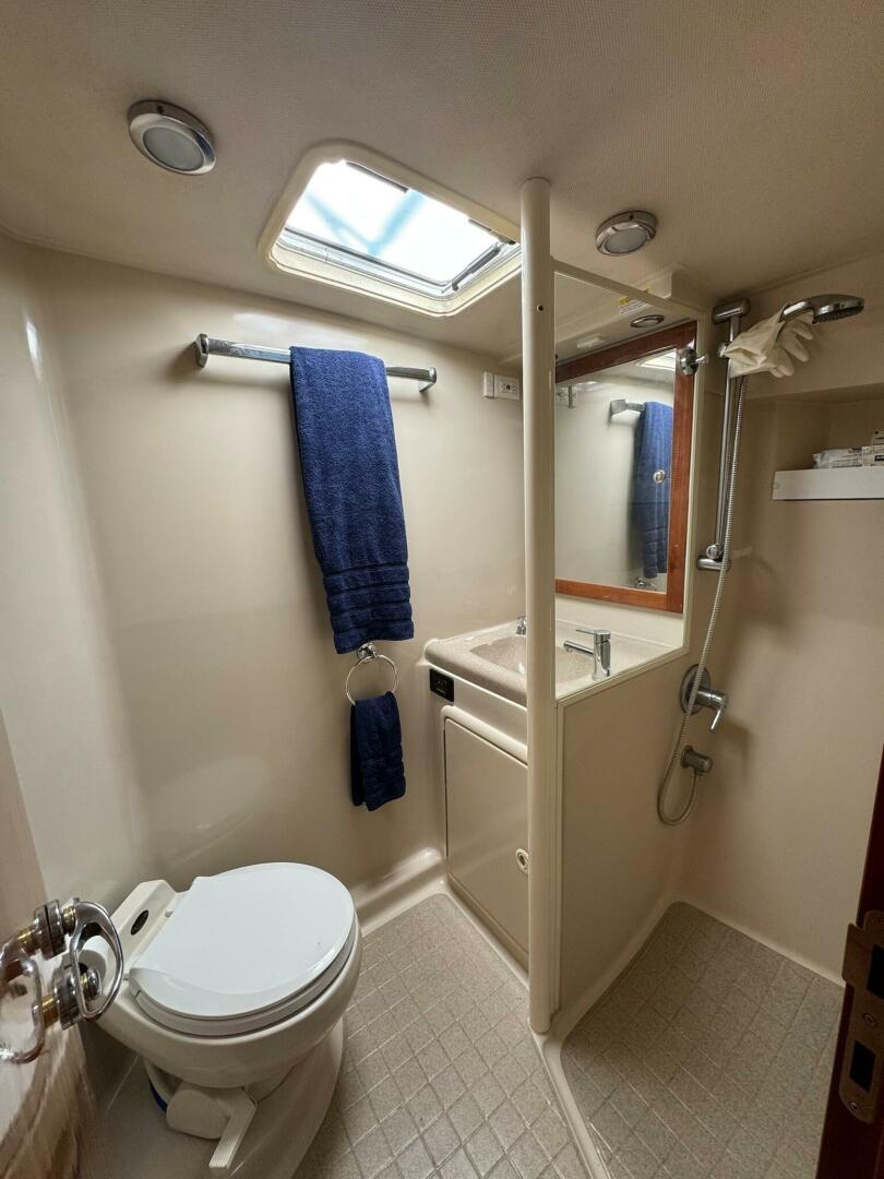 2002 Riviera 43 Flybridge - Image 7