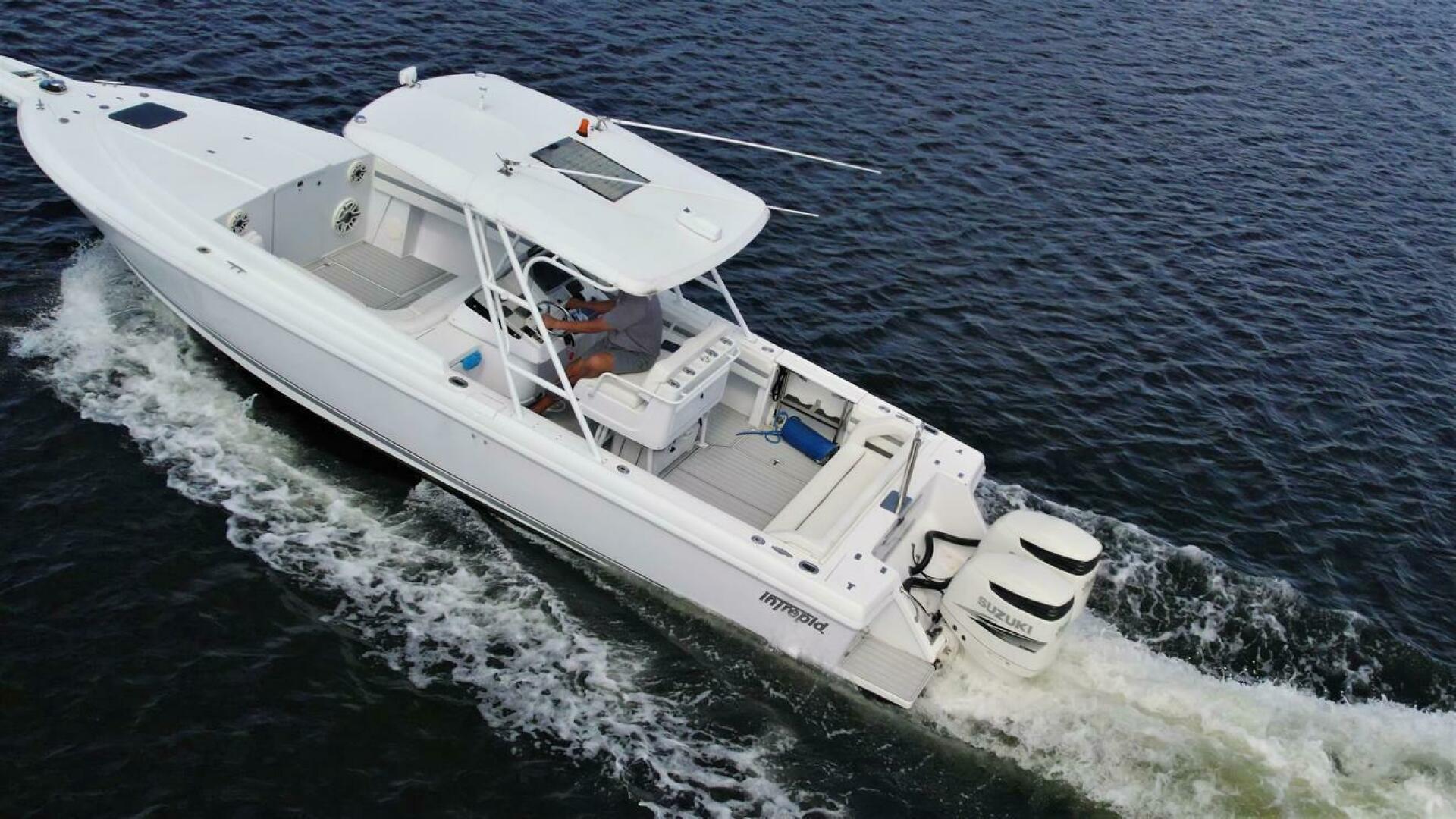 2003 Intrepid 32 - Image 42