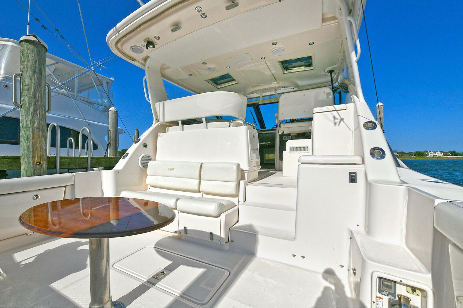2008 Tiara Yachts 4200 Open - Image 10