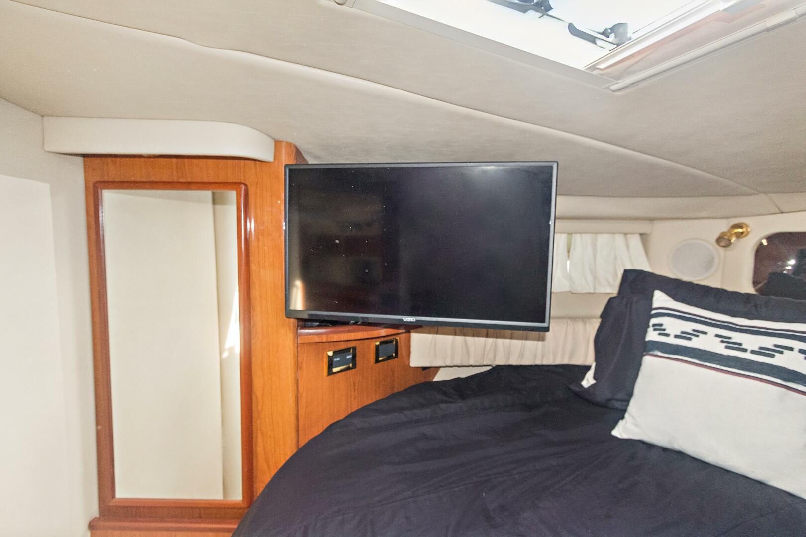 2000 Sea Ray 370 Express Cruiser - Image 20
