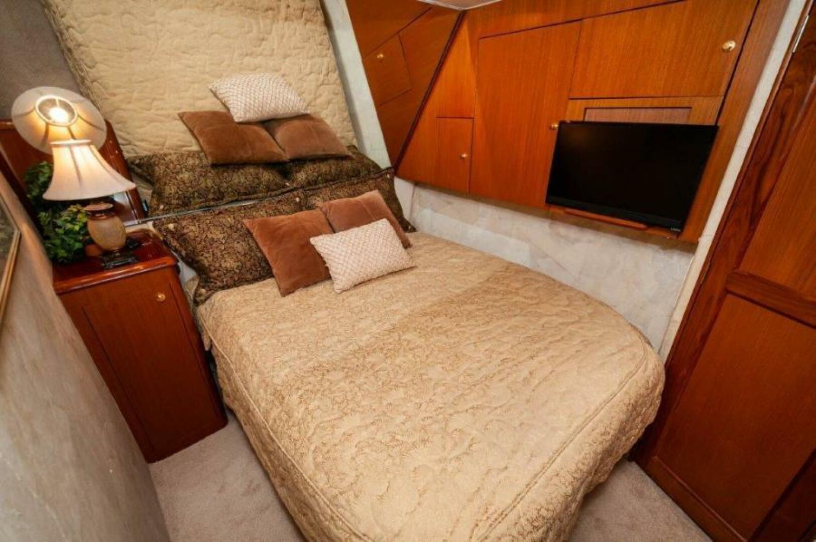 1998 Ocean 48 Super Sport - Image 15