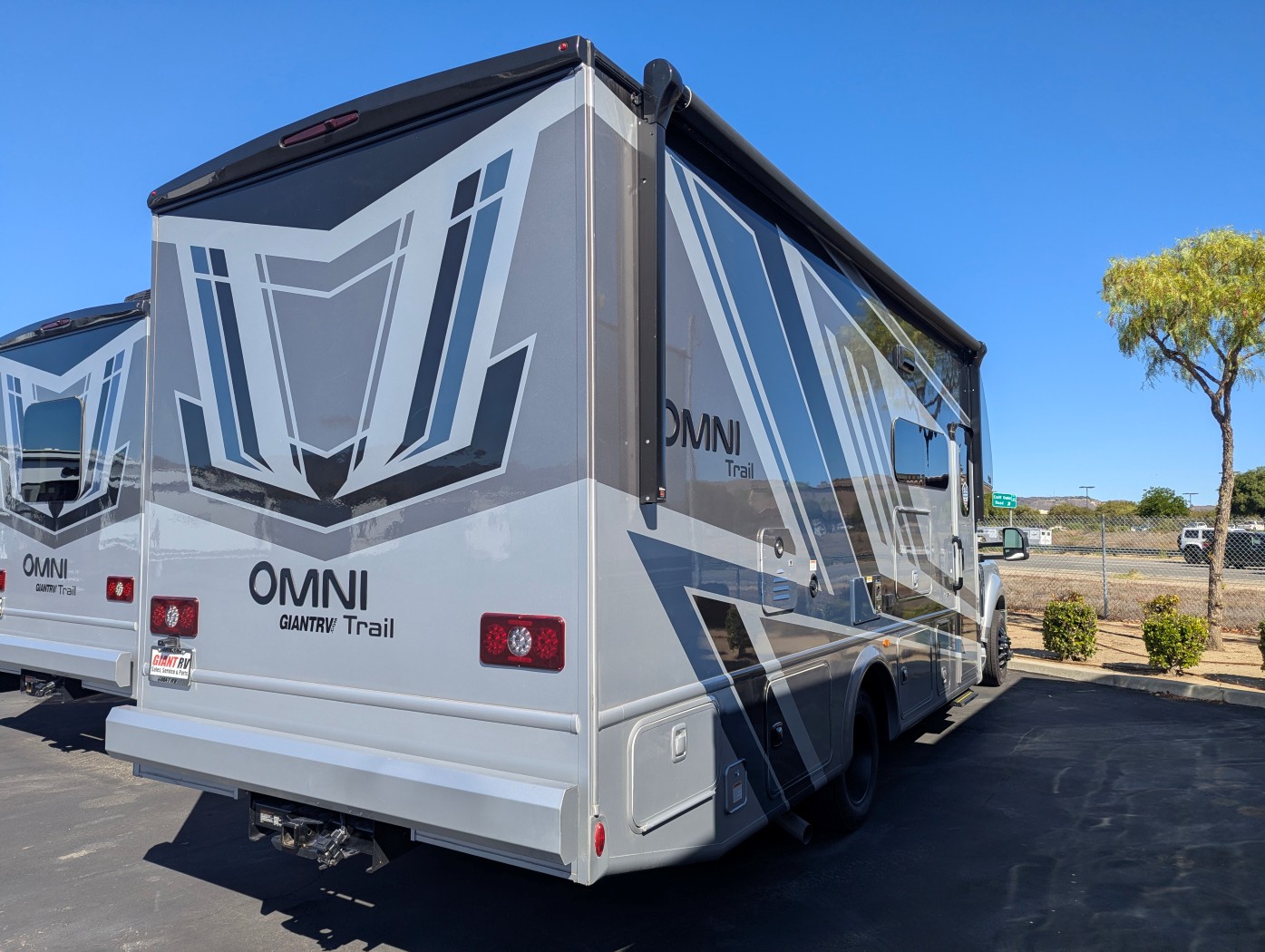 2026 Thor Motor Coach Omni Trail S29 - Image 6