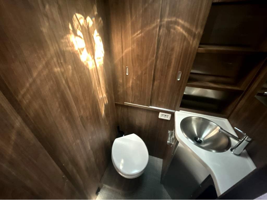 2027 AIRSTREAM ATLAS 25RT - Image 25