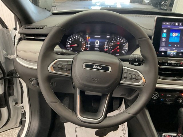 2025 Jeep Compass Limited 4x4 - Image 14