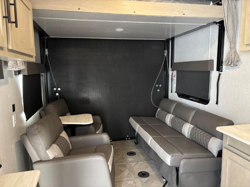 2023 FOREST RIVER EVO LITE 252SS - Image 9