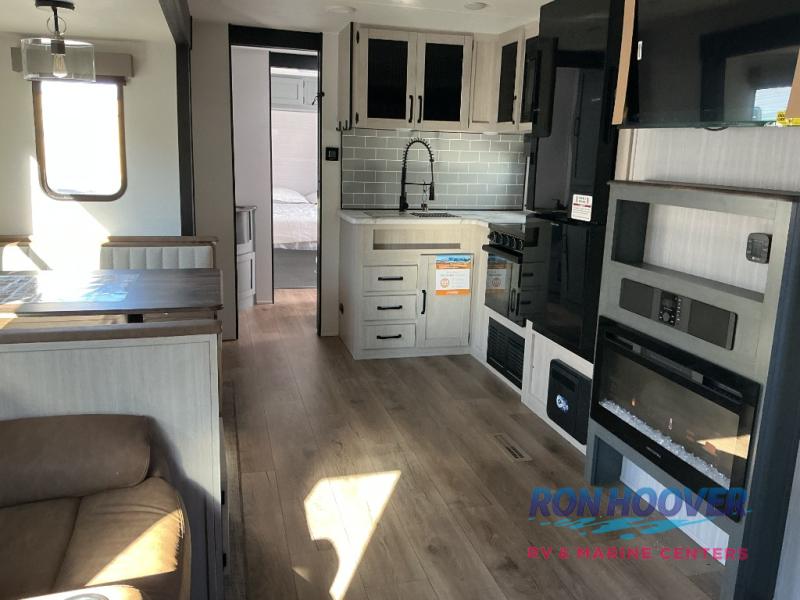 2026 PALOMINO 337BH - Image 2