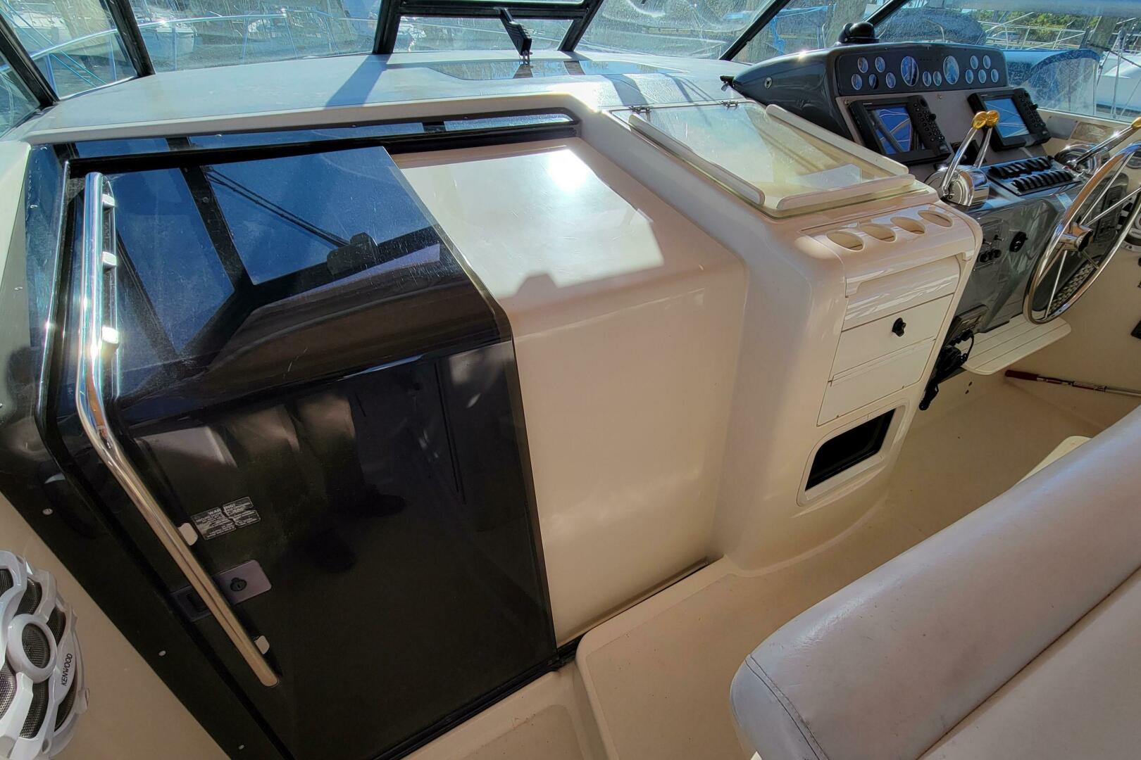 1996 Tiara Yachts 4000 Express - Image 13